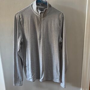 Vuori Heathered Light Gray Half Zipper Long Sleeve Top- Mens Small (never worn)